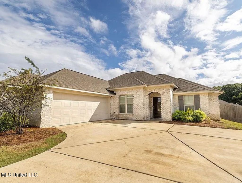 109 Allie Lane, Canton, MS 39046 Main Photo