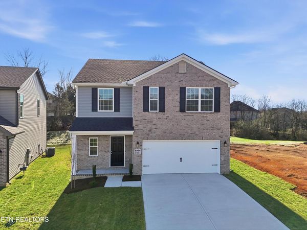 8906 Keenberg Lane, Knoxville, TN 37931