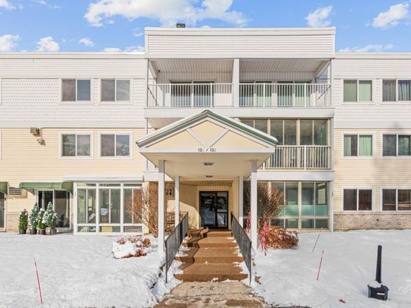 132 Demont Avenue E, Unit 136, Little Canada, MN 55117