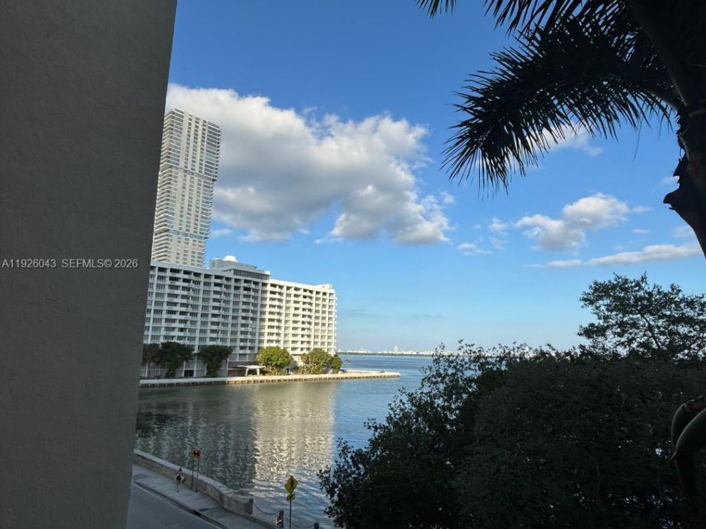 2000 N Bayshore Dr, Unit 318, Miami, FL 33137 Photo