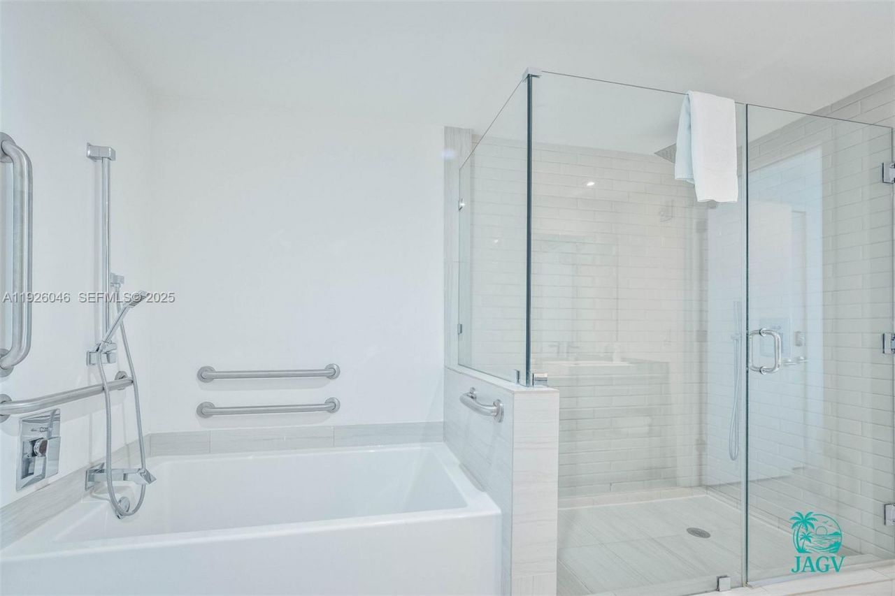 4010 S Ocean Dr, Unit R3005, Hollywood, FL 33019 Photo