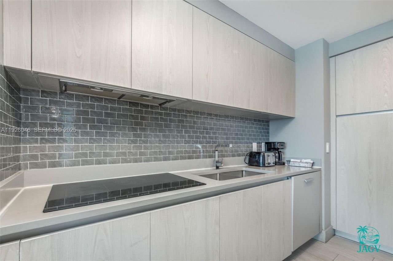 4010 S Ocean Dr, Unit R3005, Hollywood, FL 33019 Photo