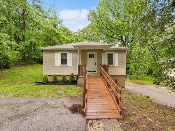 428 Hickory Hill Dr , Clarksville, TN 37040