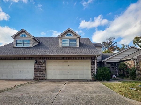 1020 W Cypress Street, Unit 2, Rogers, AR 72756