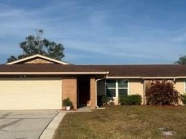 440 LAKEVIEW DRIVE, OLDSMAR, FL 34677