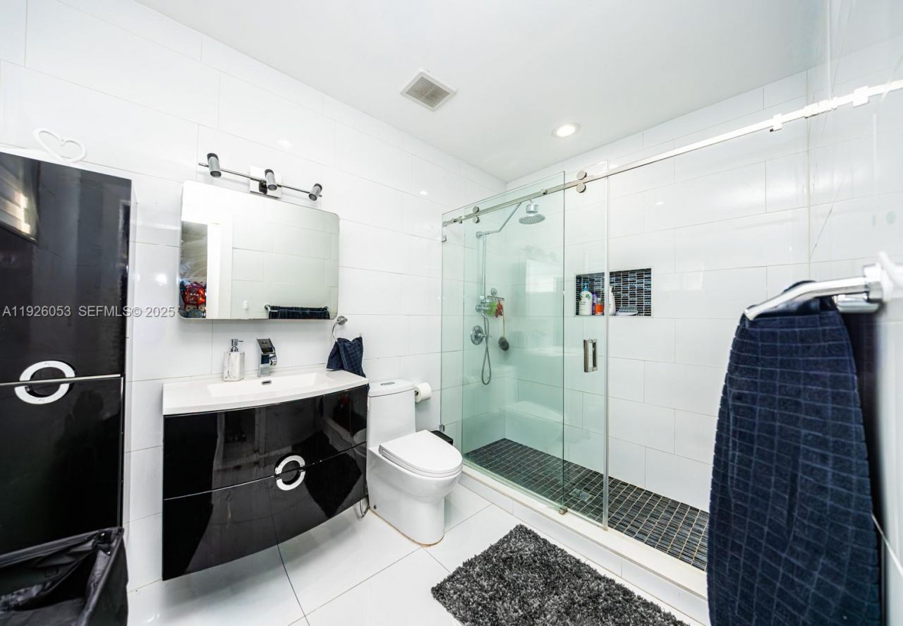 9365 SW 44th St, Miami, FL 33165 Photo