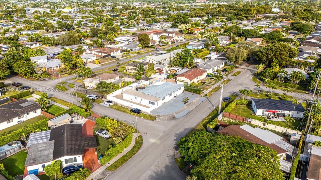 9365 SW 44th St, Miami, FL 33165 Photo