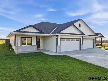 212 St. Andrews Loop, Malvern, IA 51551