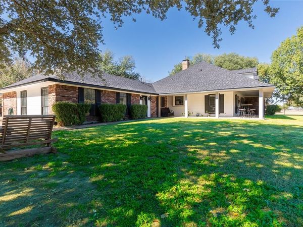 1246 Meadow Way, Terrell, TX 75160