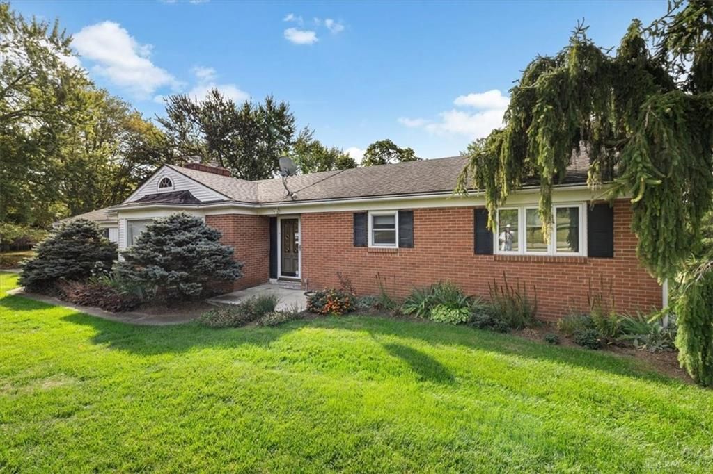 1594 Mapleton Drive, Centerville, OH 45459 Main Photo