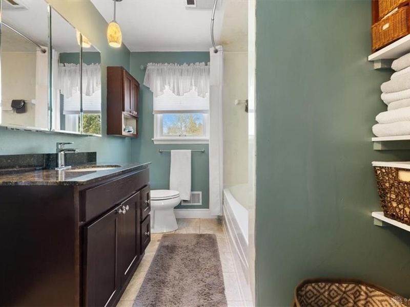 1594 Mapleton Drive, Centerville, OH 45459 Photo 10