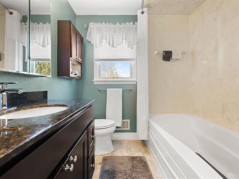 1594 Mapleton Drive, Centerville, OH 45459 Photo 11