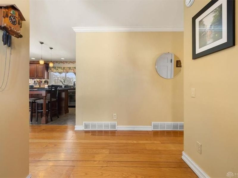 1594 Mapleton Drive, Centerville, OH 45459 Photo 4