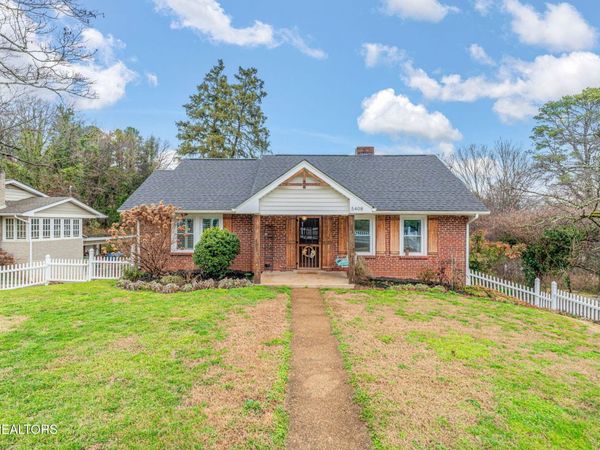 5408 Villa Rd, Knoxville, TN 37918