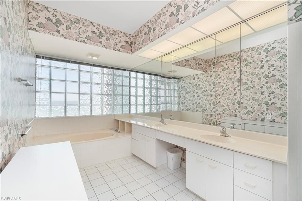 253 Barefoot Beach Blvd, Unit 406, Bonita Springs, FL 34134 Photo