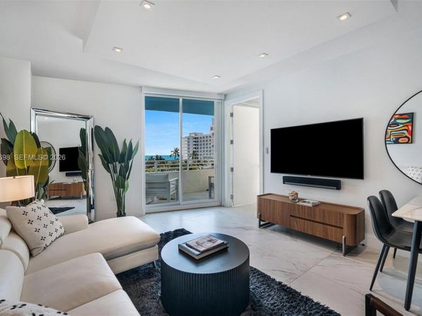 225 Collins Ave, Unit 6J, Miami Beach, FL 33139