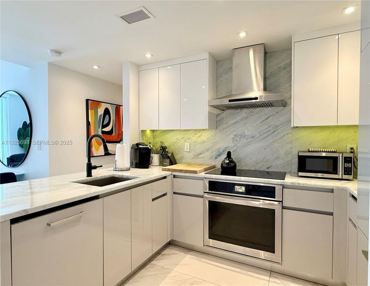 225 Collins Ave, Unit 6J, Miami Beach, FL 33139 Photo