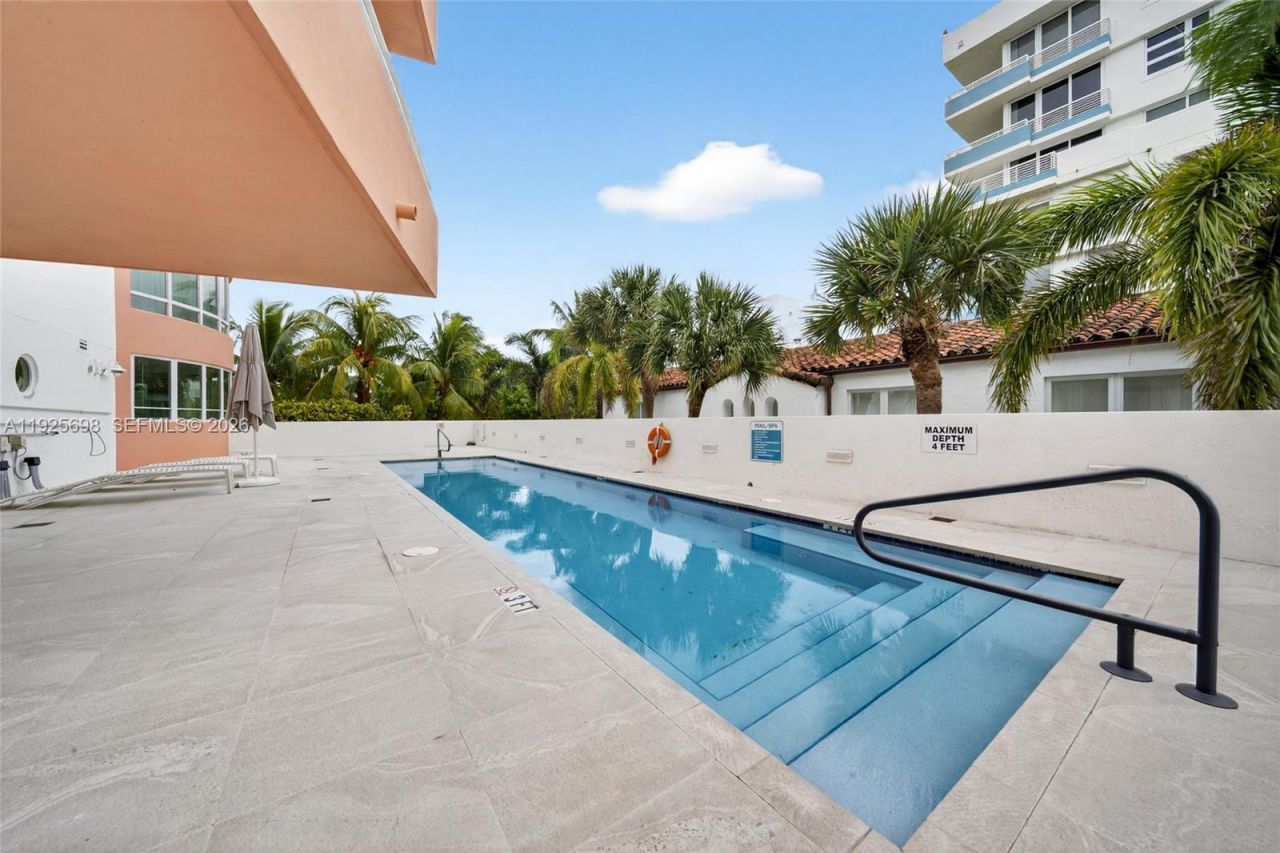 225 Collins Ave, Unit 6J, Miami Beach, FL 33139 Photo