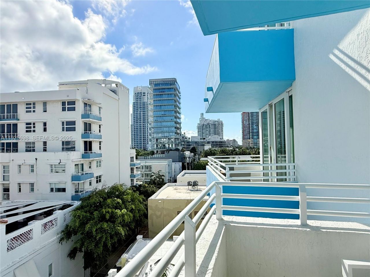 225 Collins Ave, Unit 6J, Miami Beach, FL 33139 Photo