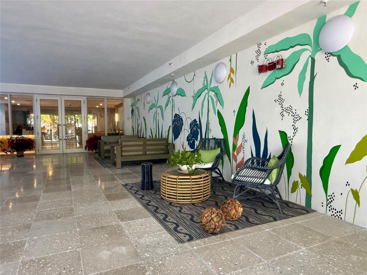 225 Collins Ave, Unit 6J, Miami Beach, FL 33139 Photo