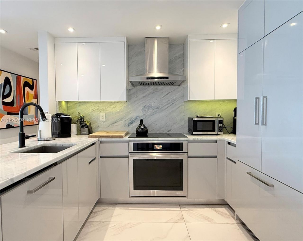 225 Collins Ave, Unit 6J, Miami Beach, FL 33139 Photo