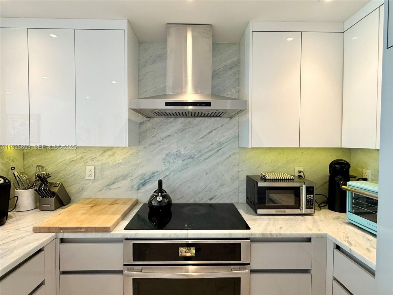 225 Collins Ave, Unit 6J, Miami Beach, FL 33139 Photo