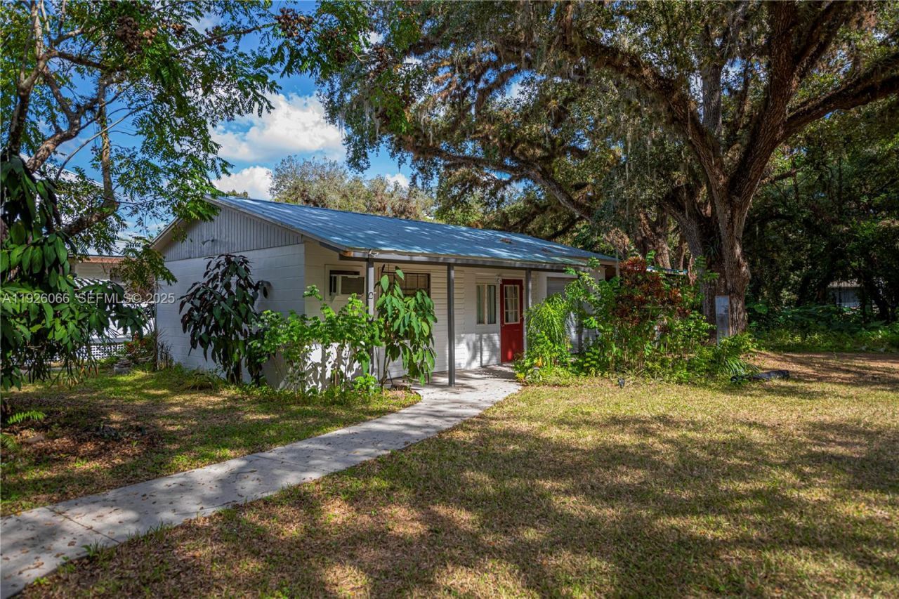 105 S Oak, La Belle, FL 33935 Photo