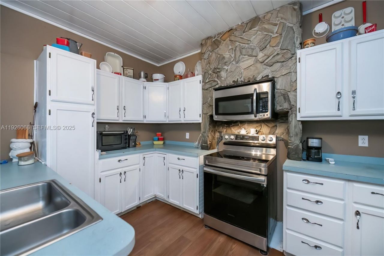 105 S Oak, La Belle, FL 33935 Photo