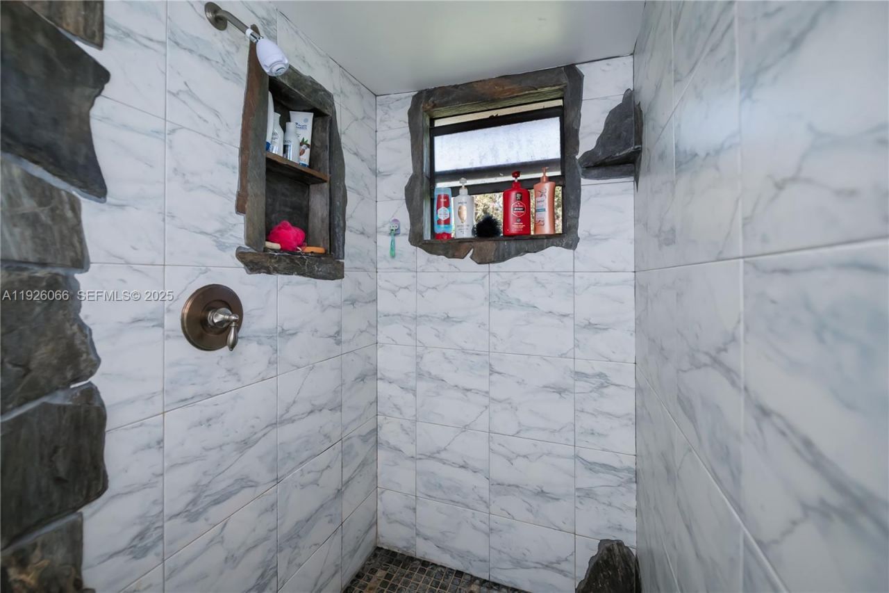 105 S Oak, La Belle, FL 33935 Photo