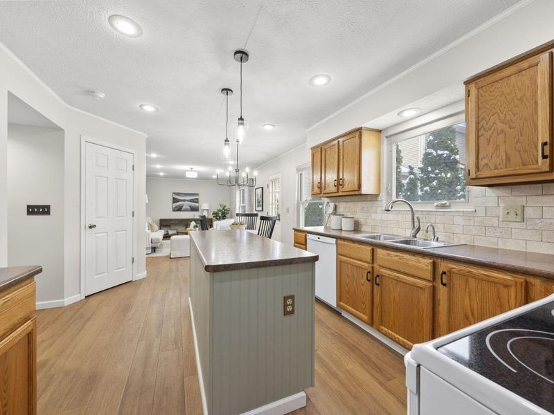 3280 River Place Drive, Columbus, OH 43221 Photo 6