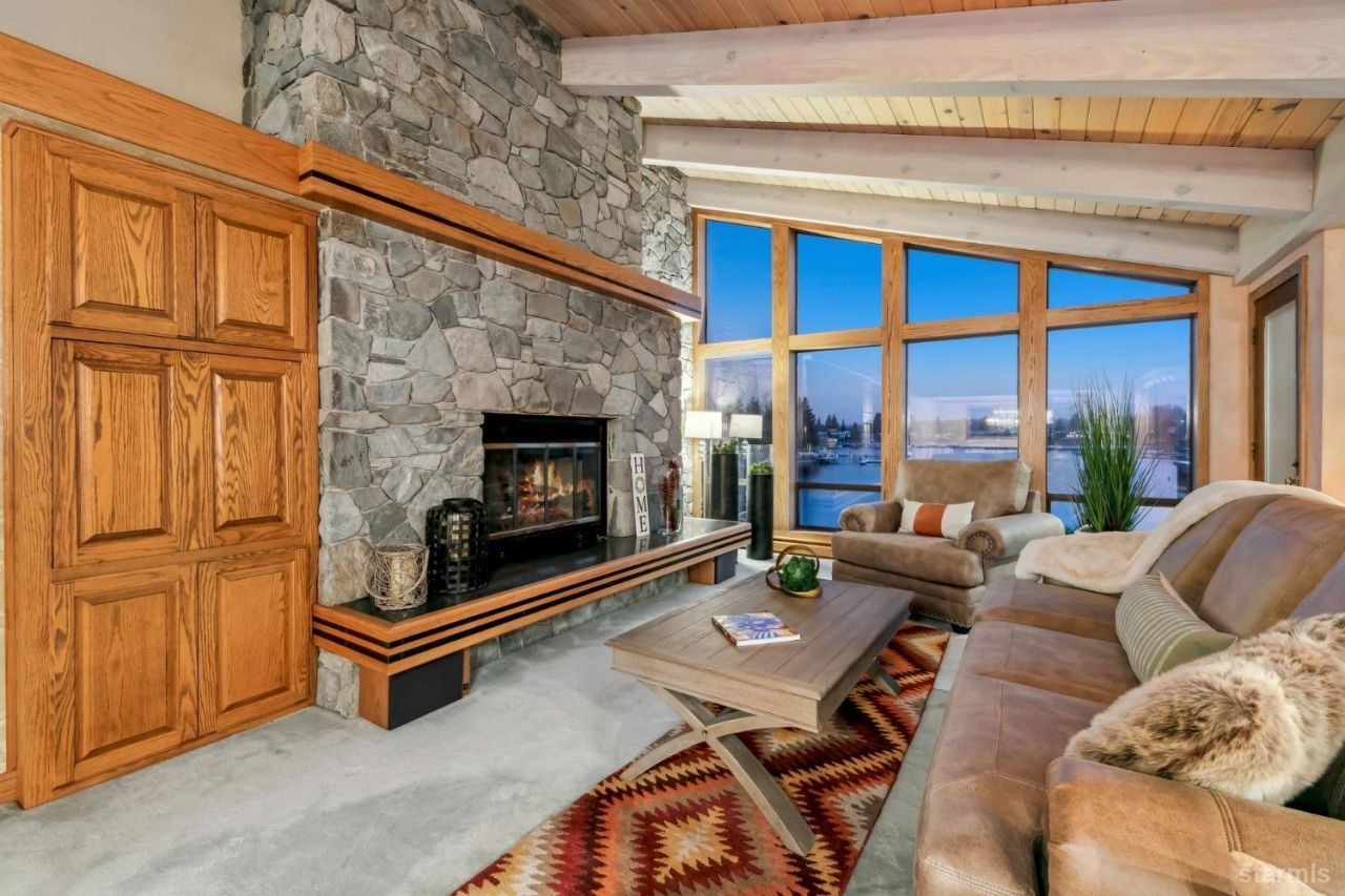 222 Beach Drive, South Lake Tahoe, CA 96150 Photo