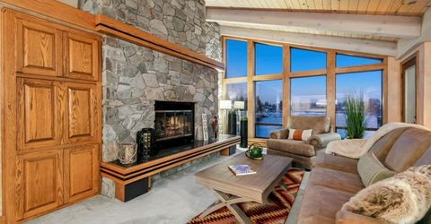 222 Beach Drive, South Lake Tahoe, CA 96150 Photo