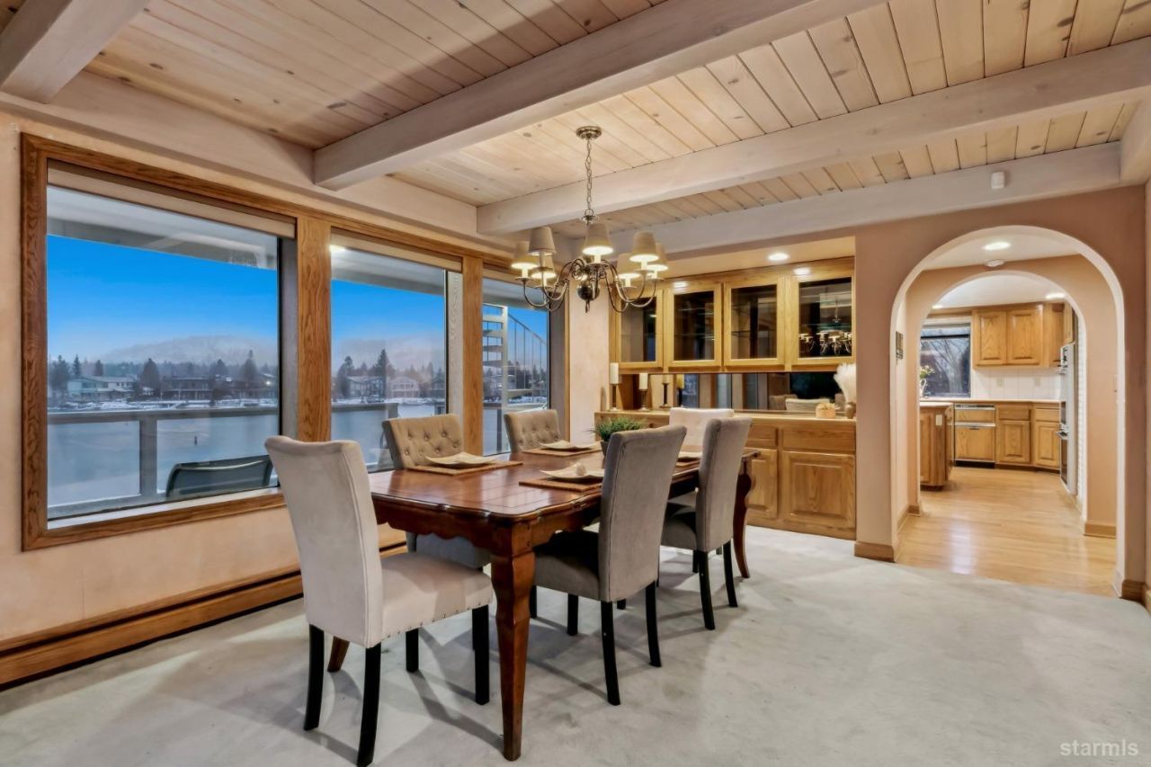 222 Beach Drive, South Lake Tahoe, CA 96150 Photo