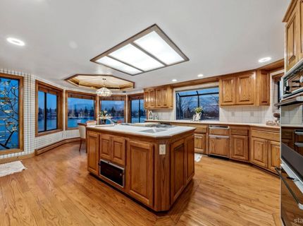 222 Beach Drive, South Lake Tahoe, CA 96150 Photo