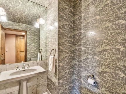 222 Beach Drive, South Lake Tahoe, CA 96150 Photo