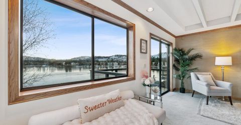 222 Beach Drive, South Lake Tahoe, CA 96150 Photo