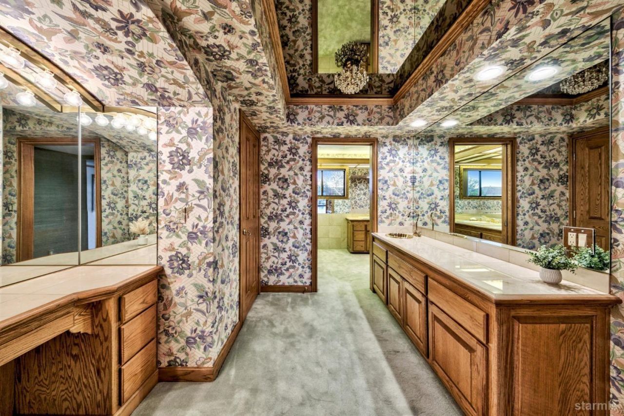 222 Beach Drive, South Lake Tahoe, CA 96150 Photo