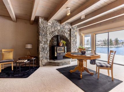 222 Beach Drive, South Lake Tahoe, CA 96150 Photo