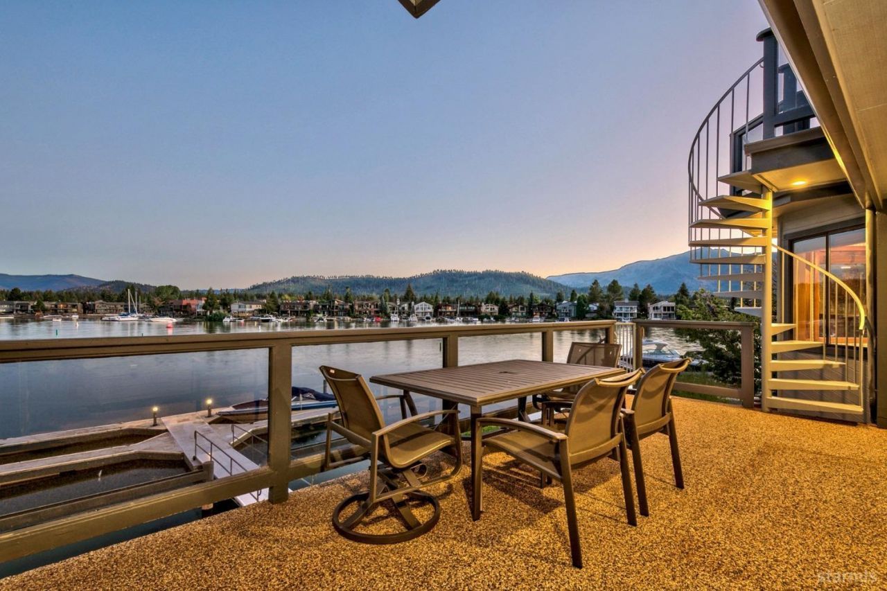 222 Beach Drive, South Lake Tahoe, CA 96150 Photo