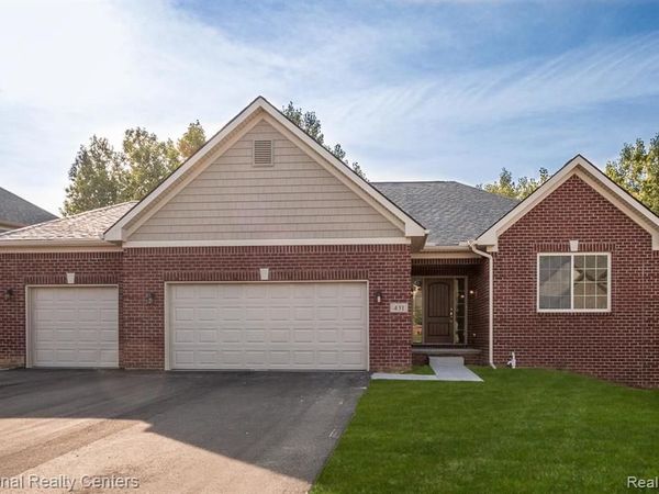 8302 Meadow Creek Drive, Goodrich Vlg, MI 48483