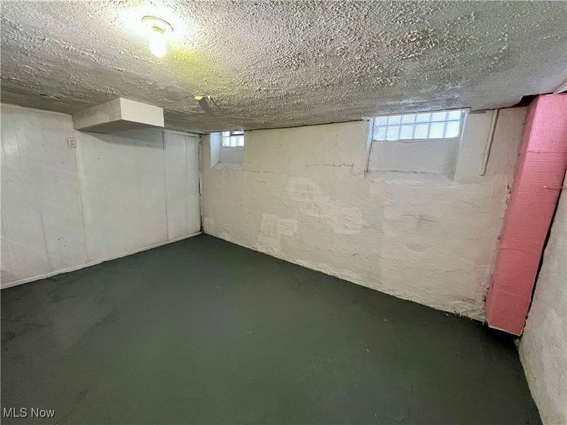 907 Rondel Road, Cleveland, OH 44110 Photo 19