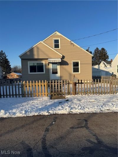 539 Wells Avenue, Louisville, OH 44641 Main Photo