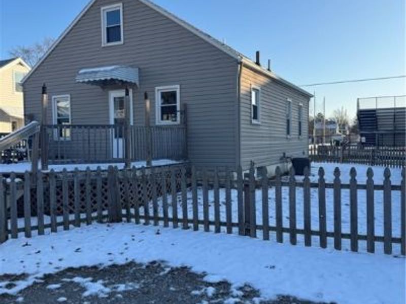 539 Wells Avenue, Louisville, OH 44641 Photo 11