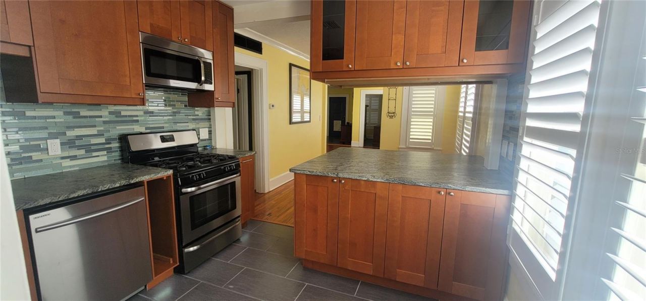 3026 Burlington Avenue N, Saint Petersburg, FL 33713 Photo