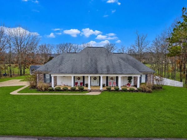 3285 SHADOWOOD LN, Corinth, MS 38834