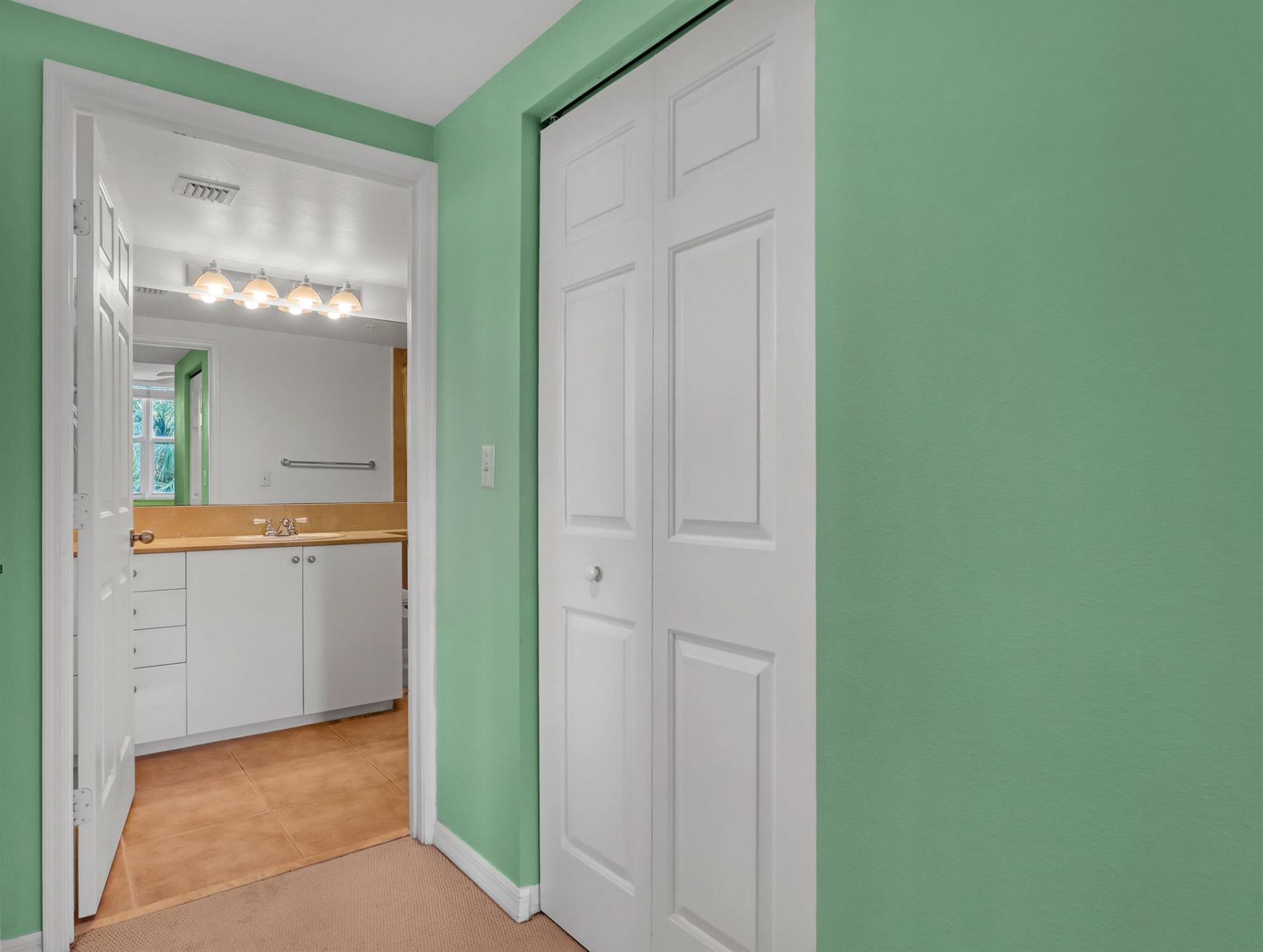 700 E Boynton Beach Boulevard, Unit 312, Boynton Beach, FL 33435 Photo