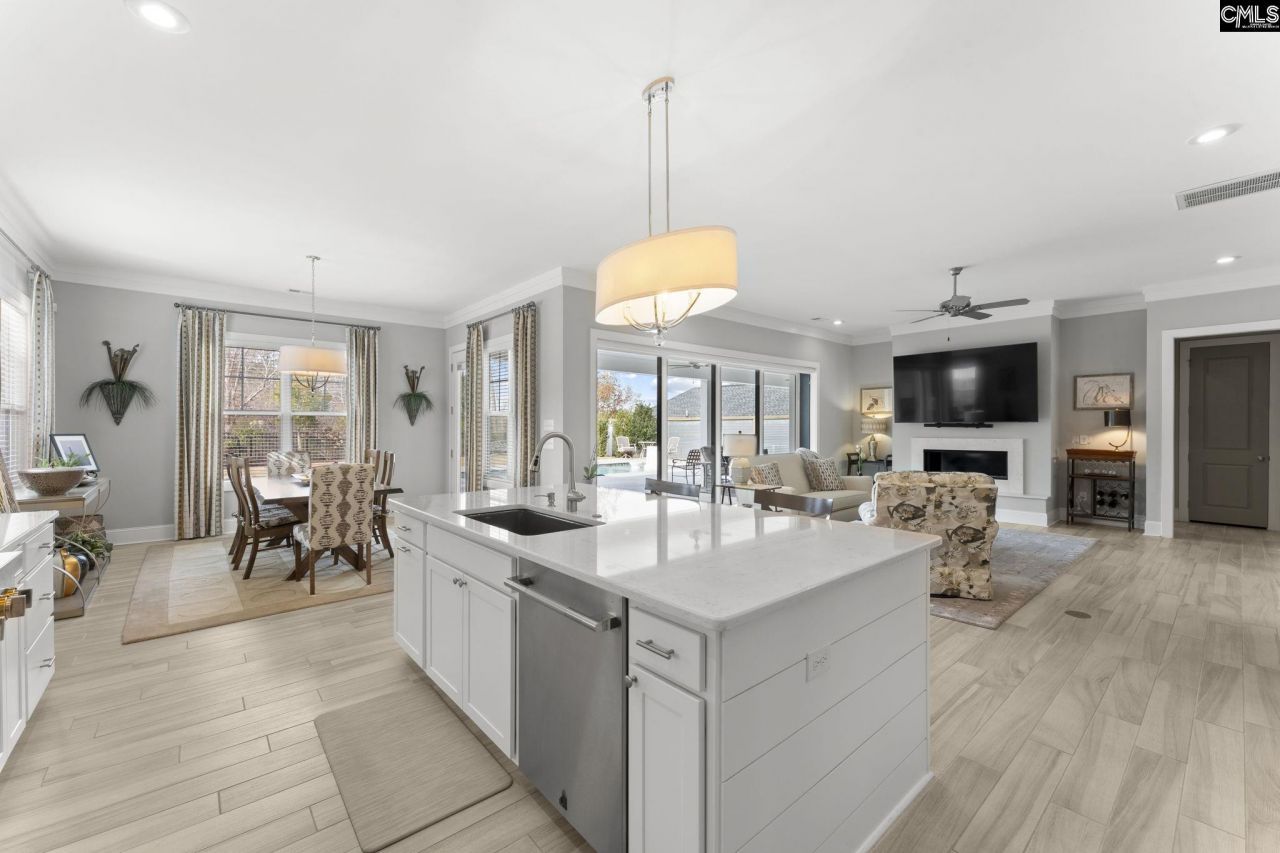 1128 Britton Creek Court Photo 5