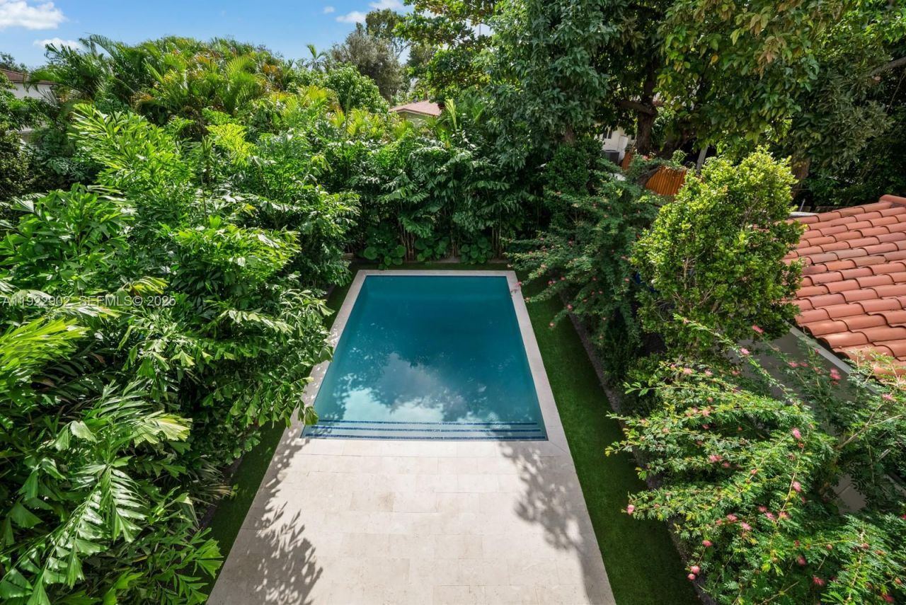 2610 SW 17th St, Miami, FL 33145 Photo