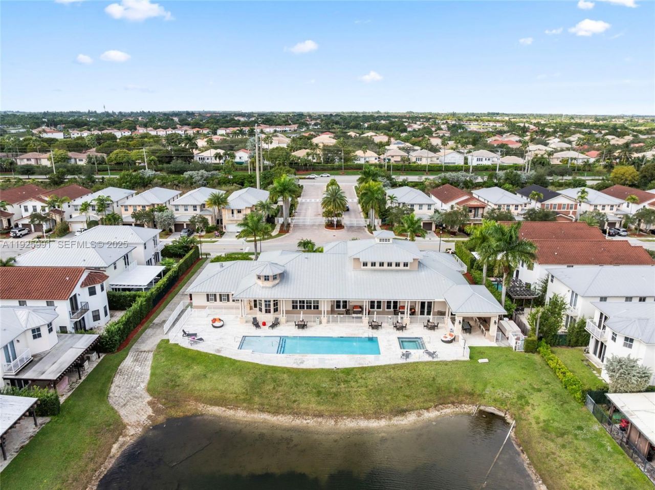 6933 NW 104th Ct, Doral, FL 33178 Photo