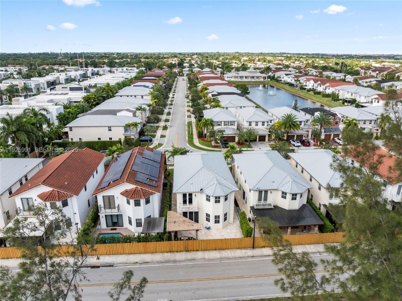 6933 NW 104th Ct, Doral, FL 33178 Photo